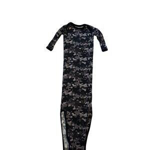 Remi & Friends Grey Camo Bamboo Knotted Baby Gown Newborn‎ (B6)